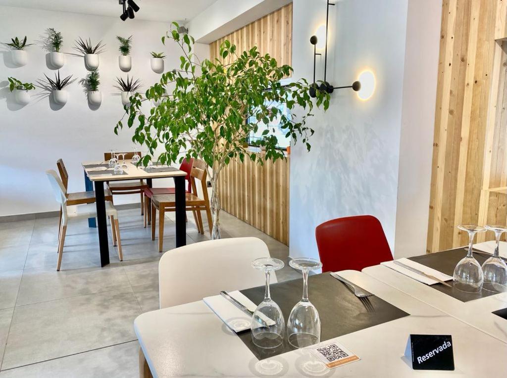 Apartahotel Dos Rios Аинса-Собрарбе Экстерьер фото