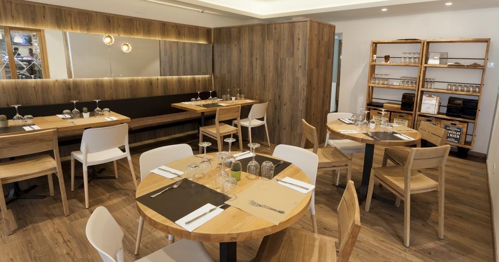 Apartahotel Dos Rios Аинса-Собрарбе Экстерьер фото